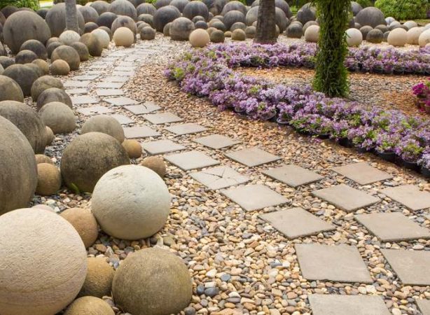 10-Benefits-of-Natural-Stepping-Stones-in-Garden